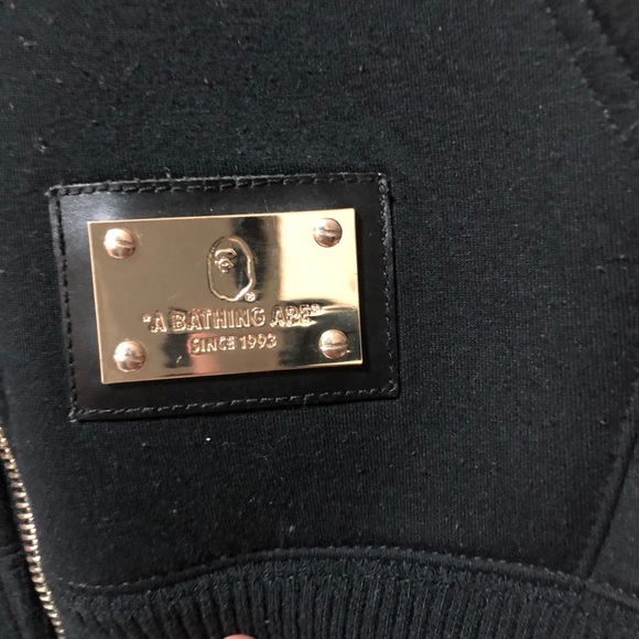 SOLD Bape x Travis Scott Black & Gold Shark Hoodie - Picture 4 of 15